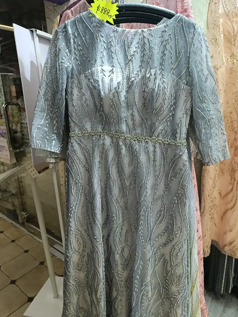 銀灰色葉紋珠繡晚禮服